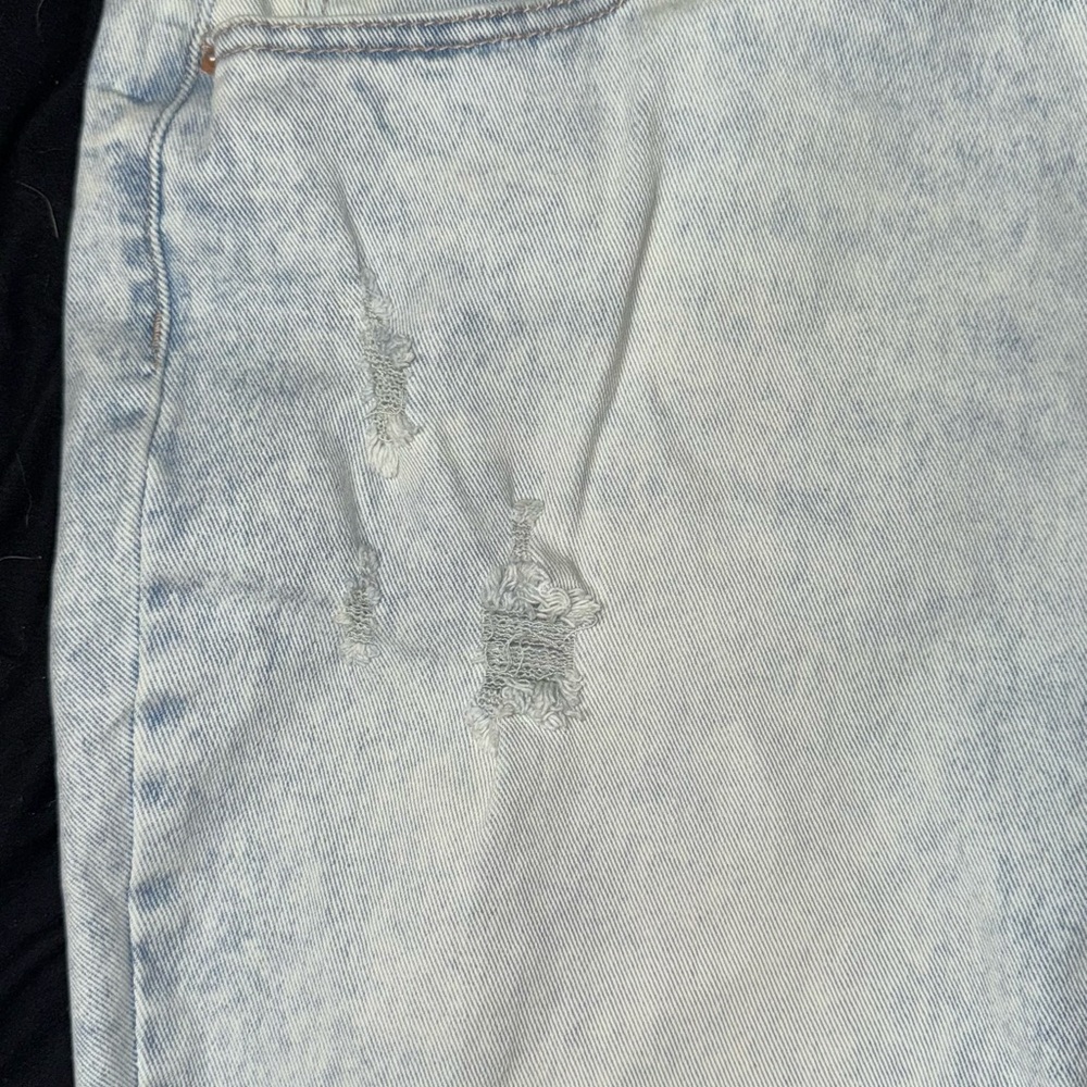 Time and Tru Light Blue Denim Mom Jeans - Picture 2 of 5
